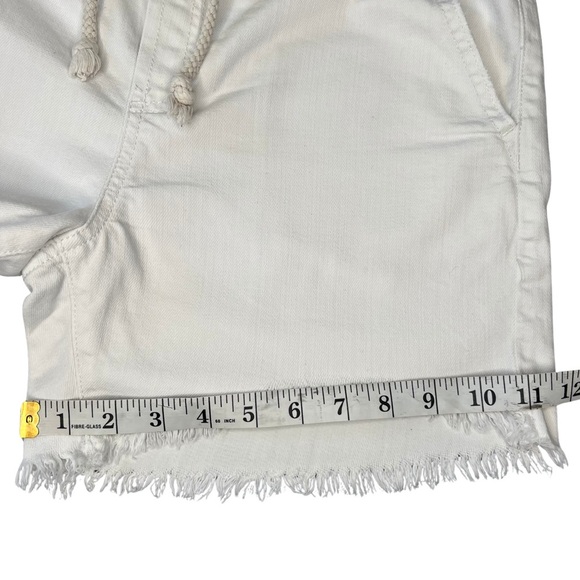 aerie Drawstring Pull On Elastic Waist Frayed Raw Hem Jean Shorts White Small S - Picture 12 of 16